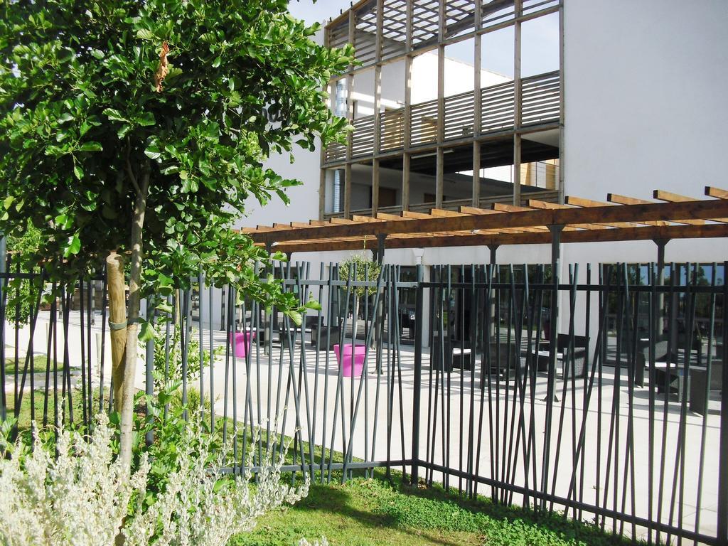 Studio A Deux Pas D'Aix Екс ан Прованс Стая снимка
