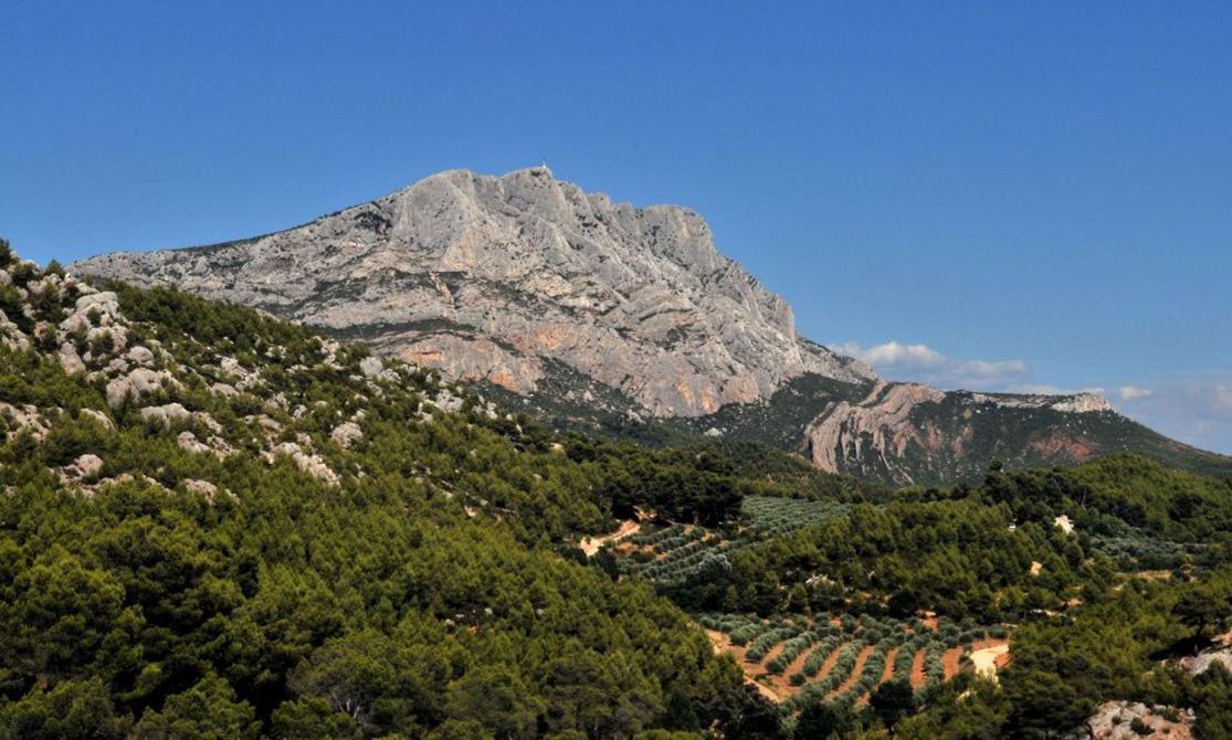 Studio A Deux Pas D'Aix Екс ан Прованс Екстериор снимка